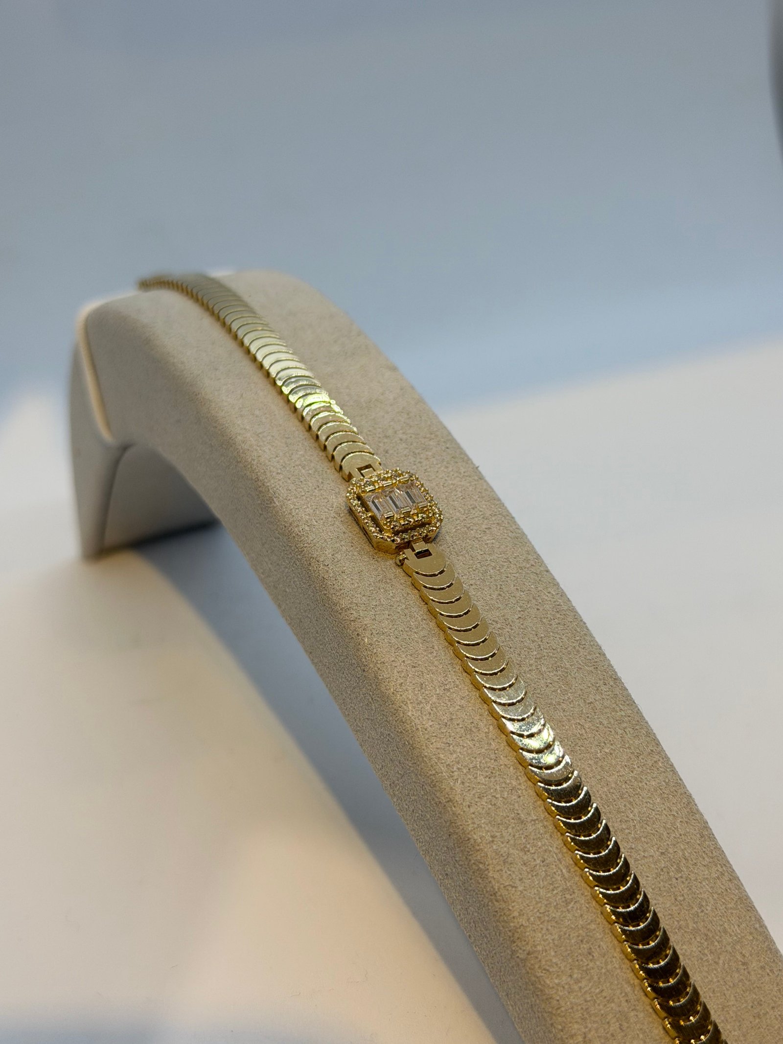 8.30 Gram 14 Ayar Bileklik